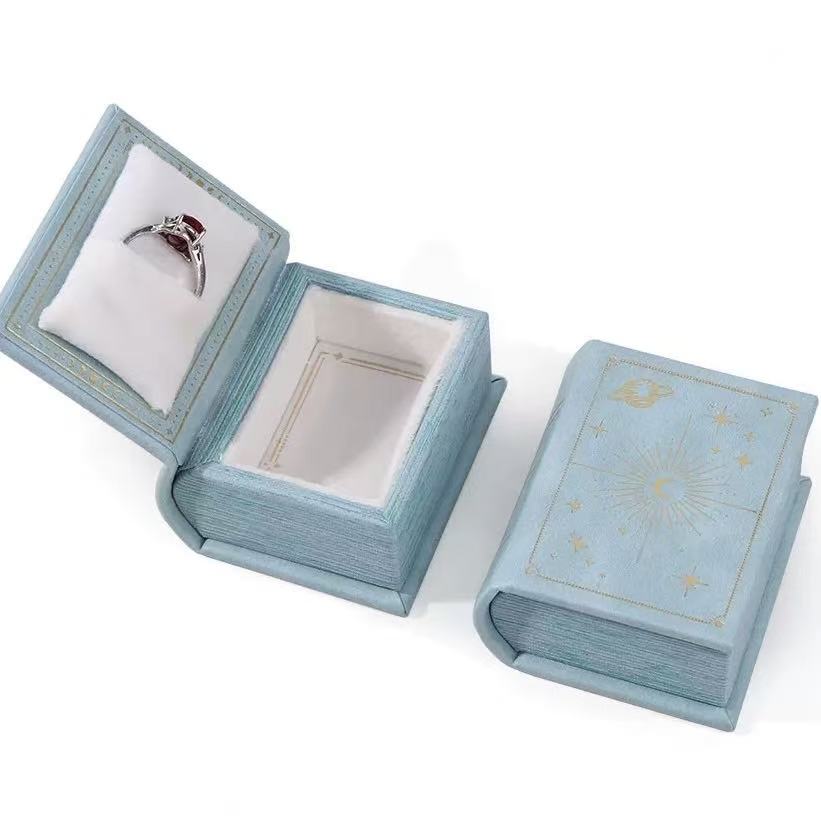 Elegant Vintage Book Styles Engagement Rings Box Blue & Green With Magnetic Closure
