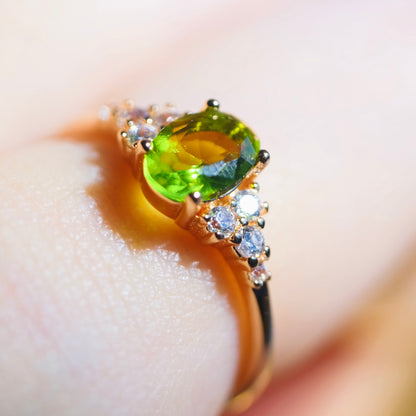 Adjustable Gold Oval Peridot Ring
