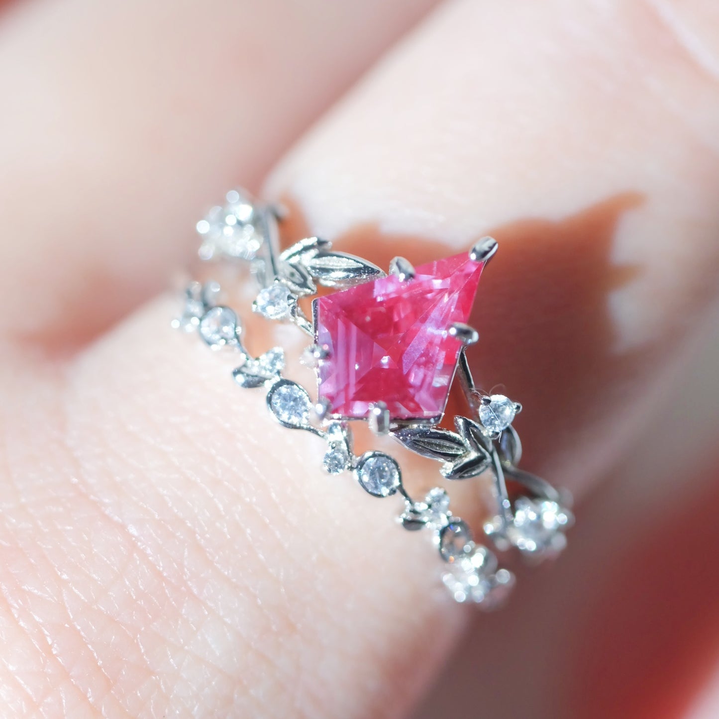 Alexandrite Forest Leaf Rhombus Double-Layer Nature-Inspired Design Ring Set