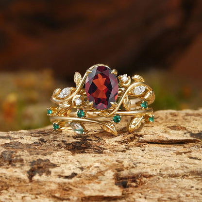 STAR WISH Enchanted Vine Gemstone Ring Set with ruby red center stone