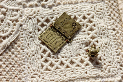 Nature lace journal and fabric cover detail 12