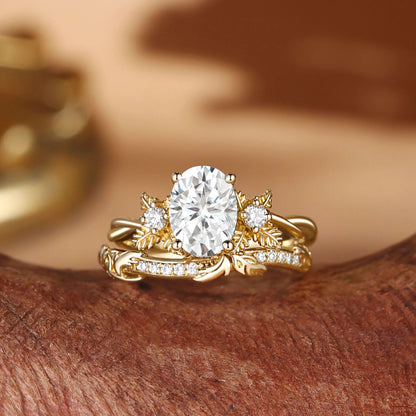STAR WISH oval moissanite floral branch ring set detail