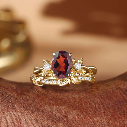 STAR WISH oval ruby floral branch ring set detail