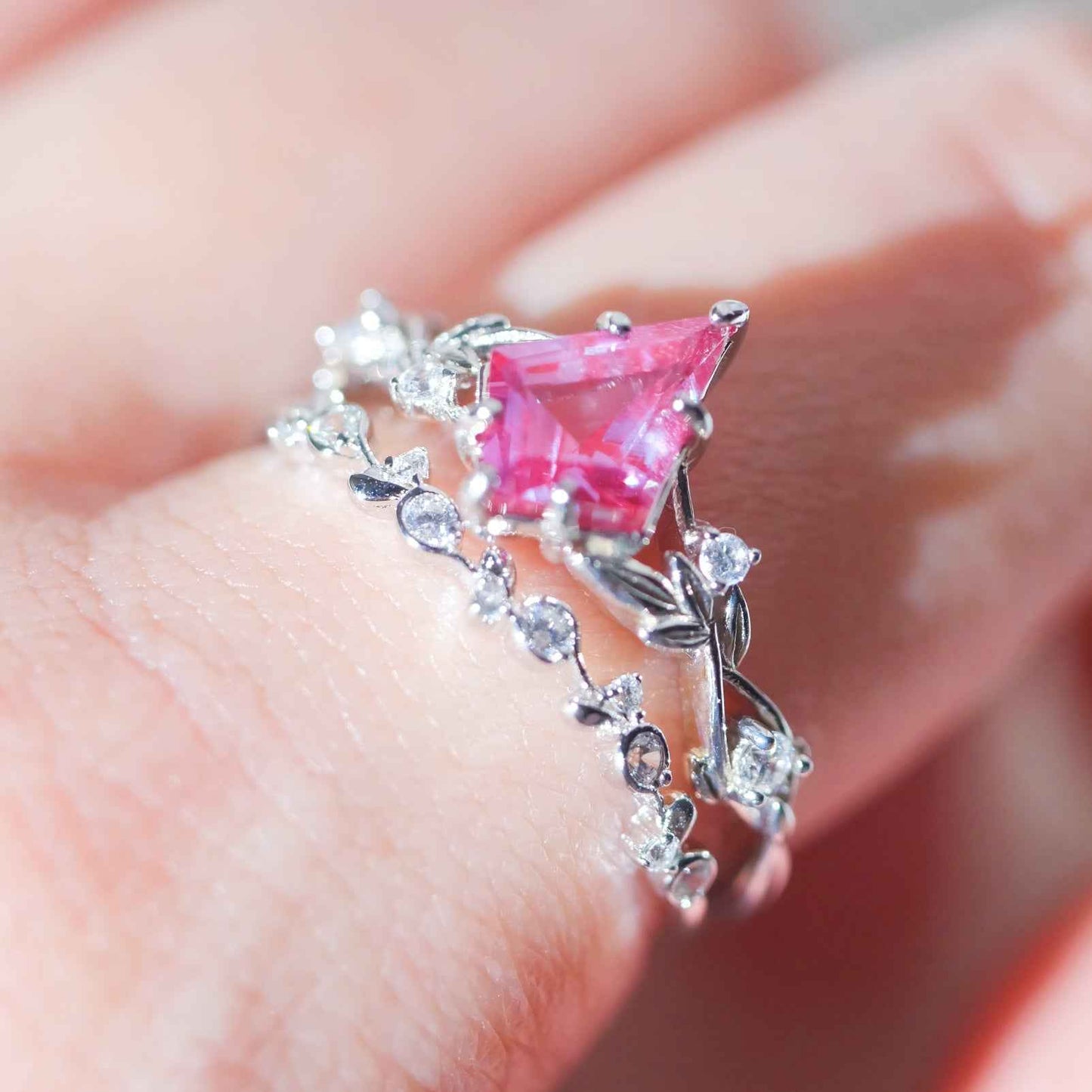 STAR WISH alexandrite forest leaf ring set lifestyle jewelry photo