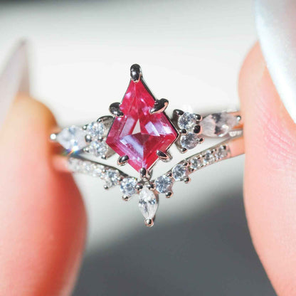 Side view of STAR WISH alexandrite rhombus sterling silver ring set