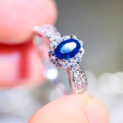 Detail view of STAR WISH sapphire adjustable ring with silver band