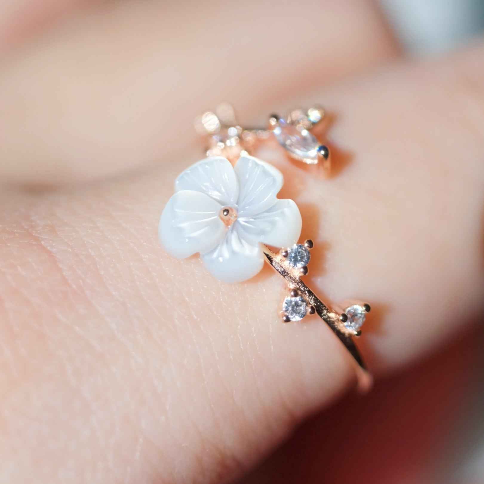STAR WISH shell flower adjustable ring as nature inspired gift jewelry