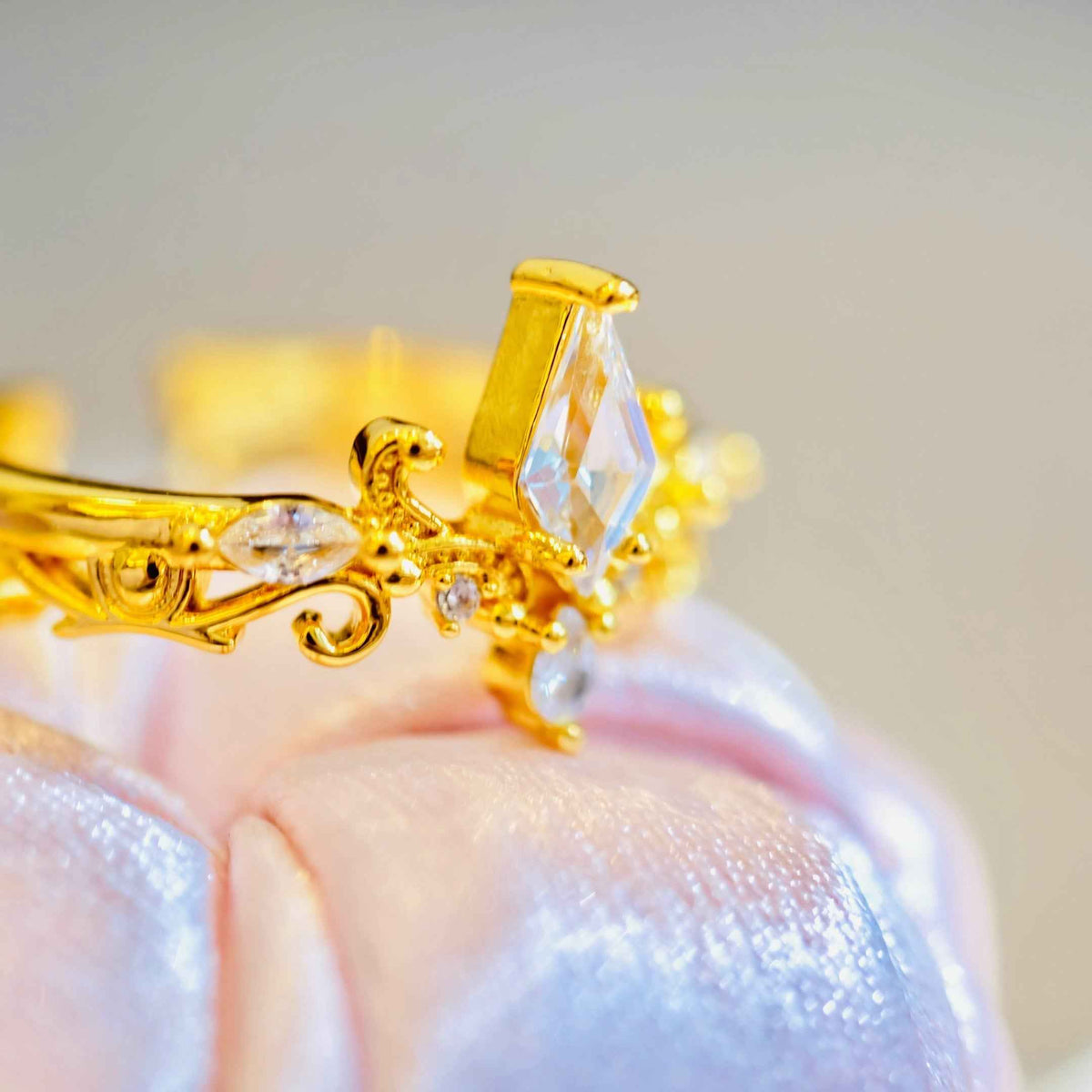Detail view of STAR WISH zircon crown ring setting